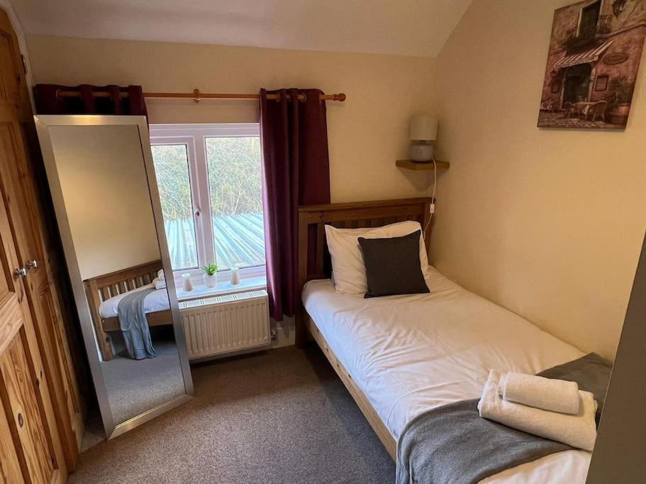 Upper Caerfaelog Farmhouse Llanbister Екстер'єр фото