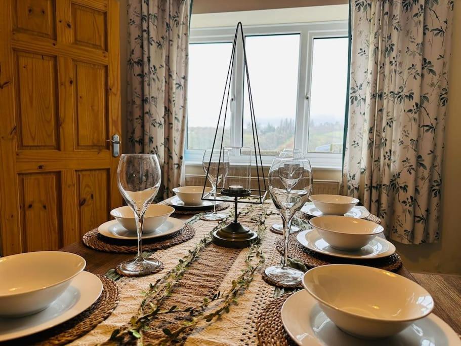 Upper Caerfaelog Farmhouse Llanbister Екстер'єр фото